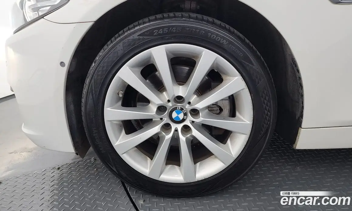 BMW 5 серия 2015 2.0 автомат (гидро), фото 5 BMW 5 серия 2015 2.0 автомат (гидро), фото 5