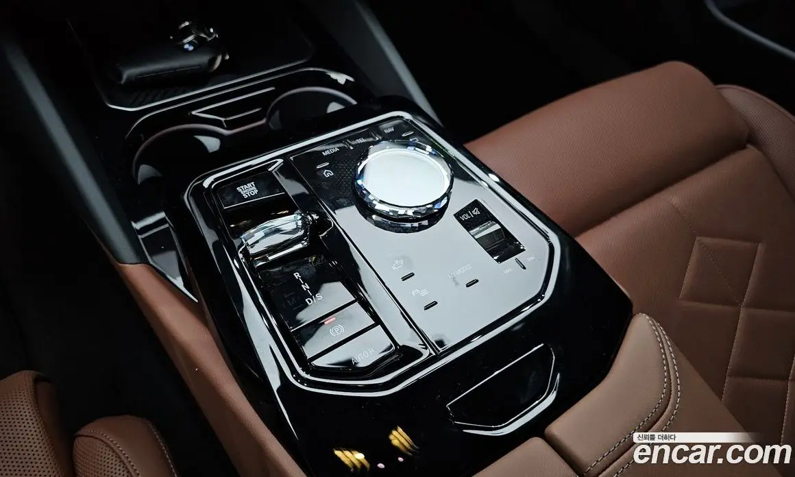 BMW 5 серия 2025 2.0 автомат (гидро), фото 12 BMW 5 серия 2025 2.0 автомат (гидро), фото 12