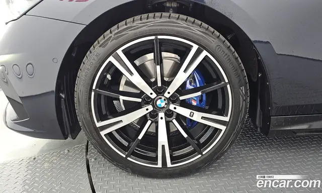 BMW 5 серия 2025 2.0 автомат (гидро), миниатюра 5 BMW 5 серия 2025 2.0 автомат (гидро), миниатюра 5