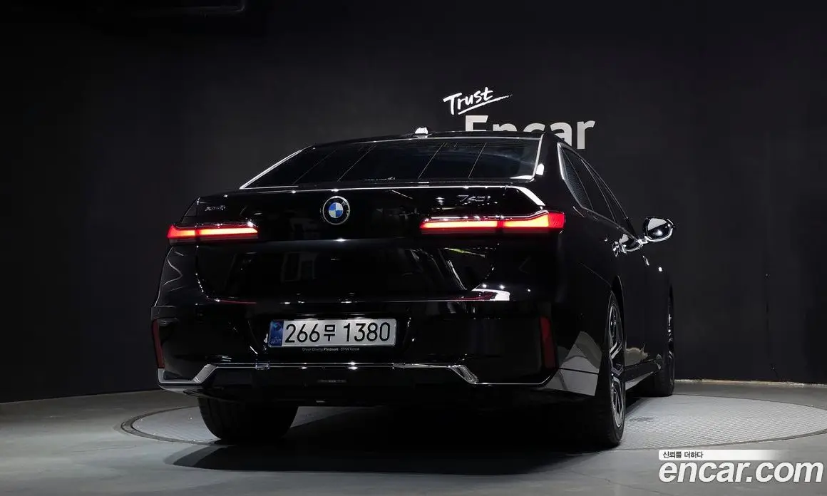 BMW 7 серия 2025 3.0 автомат (гидро), фото 4 BMW 7 серия 2025 3.0 автомат (гидро), фото 4
