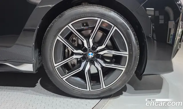 BMW 7 серия 2025 3.0 автомат (гидро), миниатюра 7 BMW 7 серия 2025 3.0 автомат (гидро), миниатюра 7