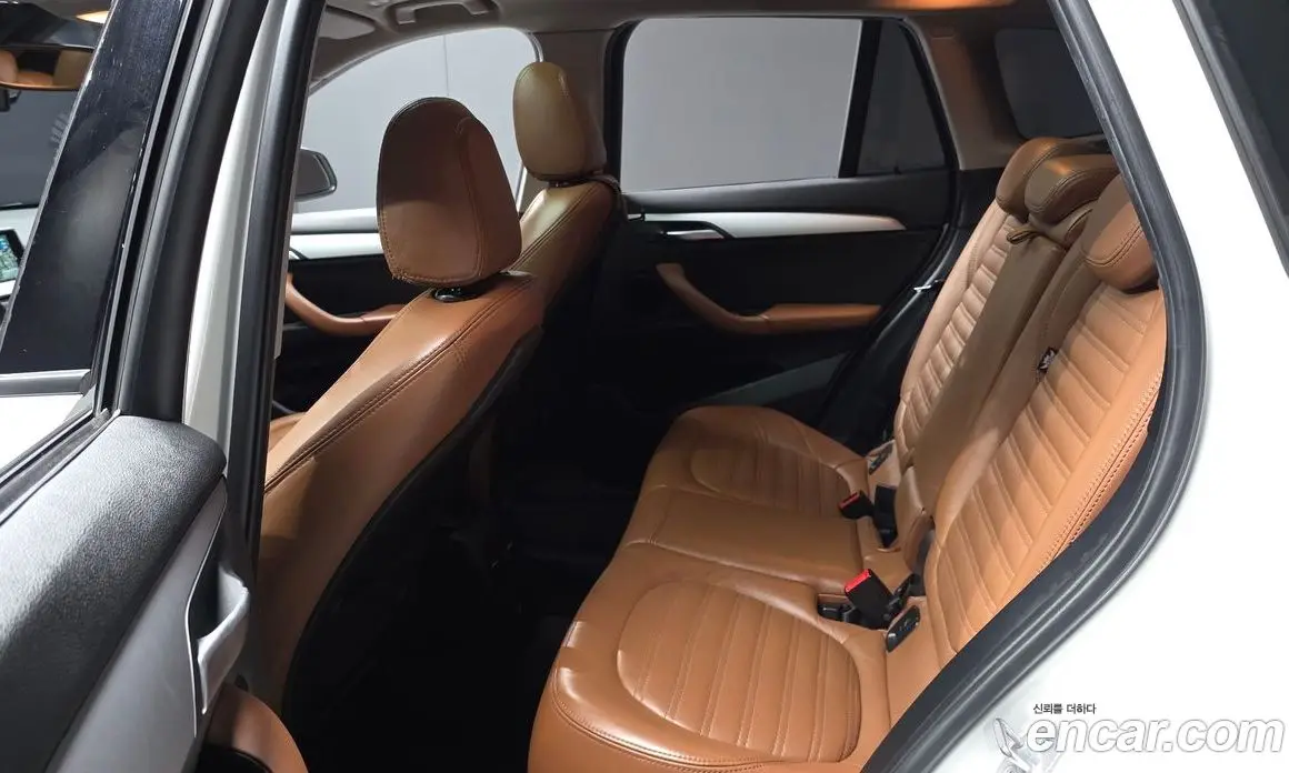 BMW X1 2016 2.0 автомат (гидро), фото 11 BMW X1 2016 2.0 автомат (гидро), фото 11