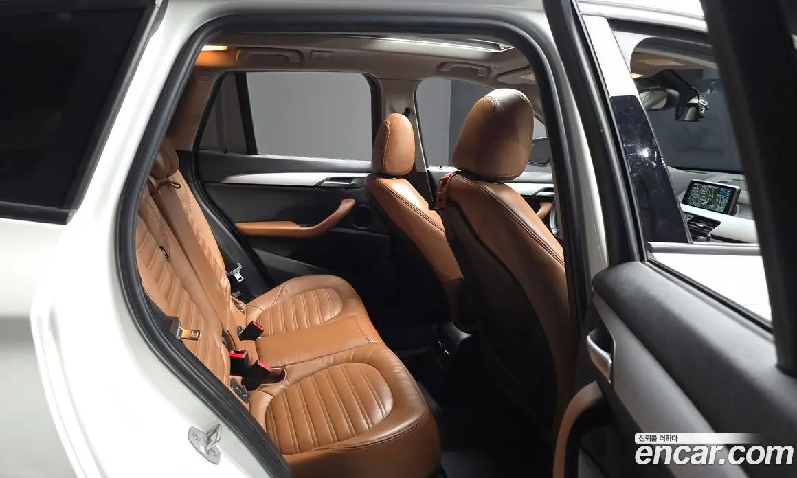 BMW X1 2016 2.0 автомат (гидро), фото 12 BMW X1 2016 2.0 автомат (гидро), фото 12