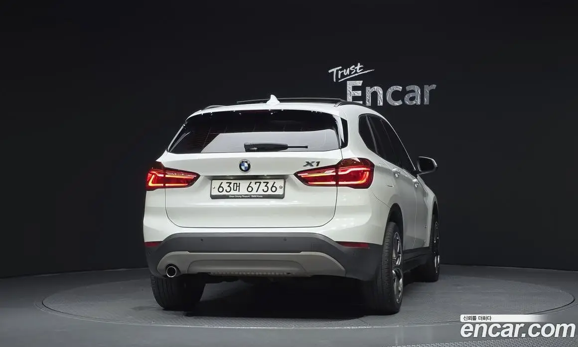 BMW X1 2016 2.0 автомат (гидро), фото 4 BMW X1 2016 2.0 автомат (гидро), фото 4