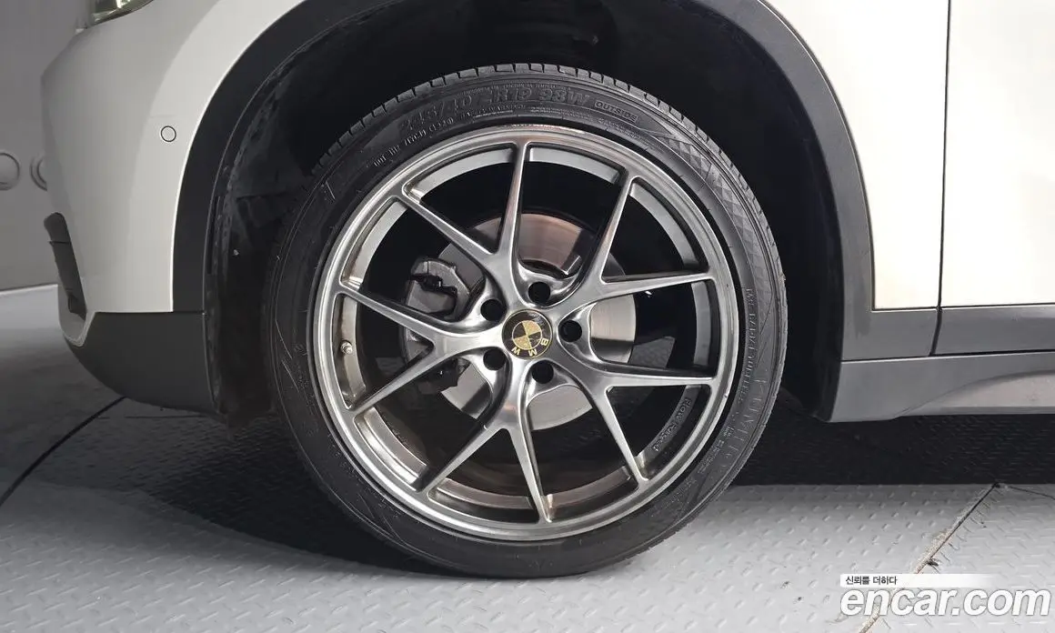 BMW X1 2016 2.0 автомат (гидро), фото 5 BMW X1 2016 2.0 автомат (гидро), фото 5