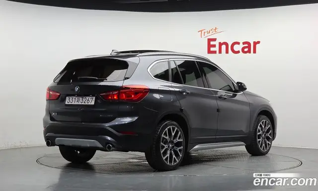 BMW X1 2022 2.0 автомат (гидро), миниатюра 2