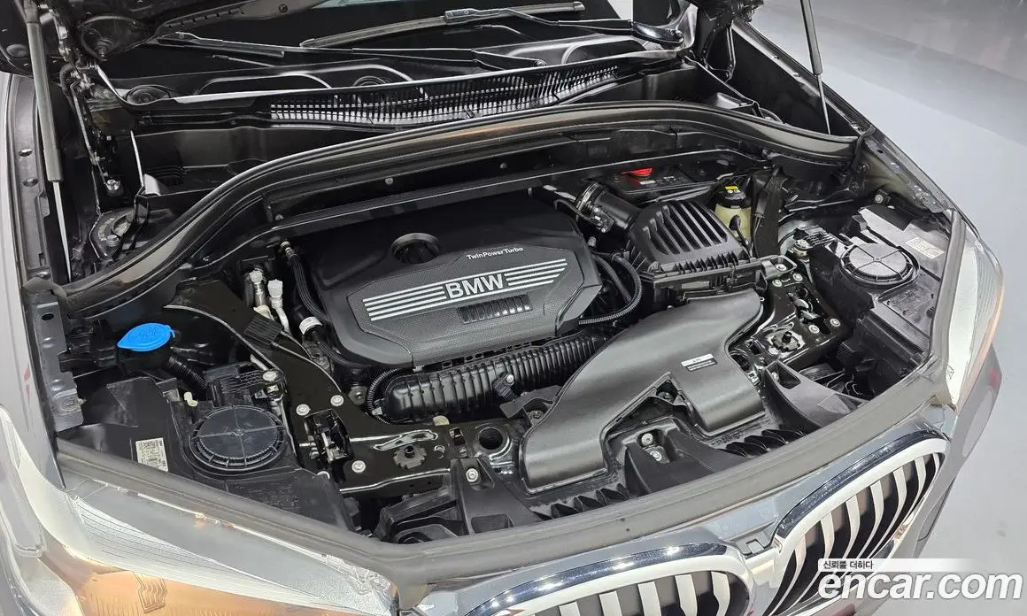 BMW X1 2022 2.0 автомат (гидро), фото 6