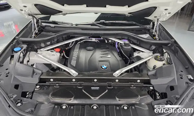 BMW X6 2024 3.0 автомат (гидро), миниатюра 6