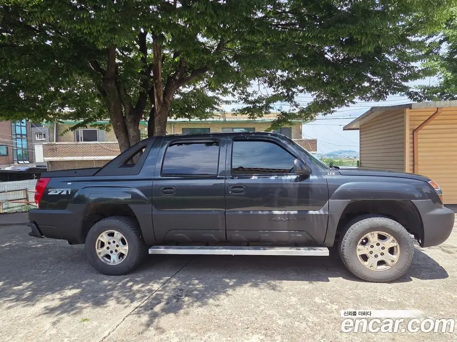 Chevrolet Avalanche 2003 5.3 автомат (гидро), фото 7 Chevrolet Avalanche 2003 5.3 автомат (гидро), фото 7