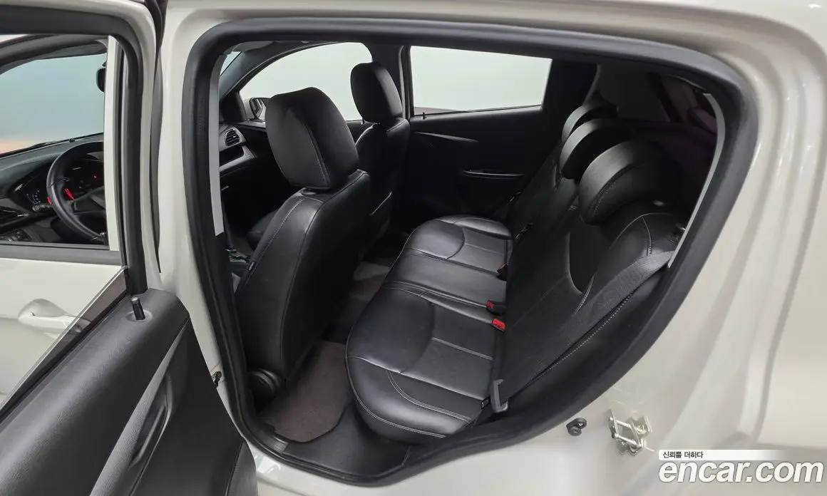Chevrolet Spark 2016 1.0 автомат (гидро), фото 16 Chevrolet Spark 2016 1.0 автомат (гидро), фото 16
