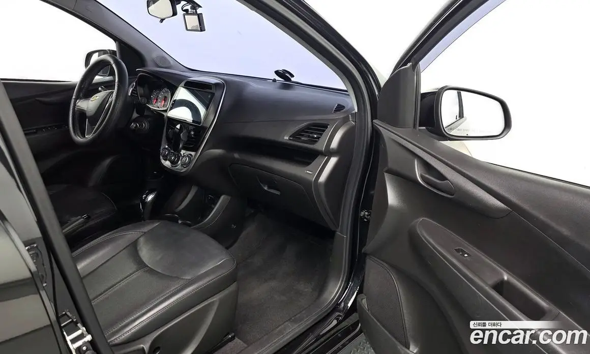 Chevrolet Spark 2016 1.0 автомат (гидро), фото 28 Chevrolet Spark 2016 1.0 автомат (гидро), фото 28
