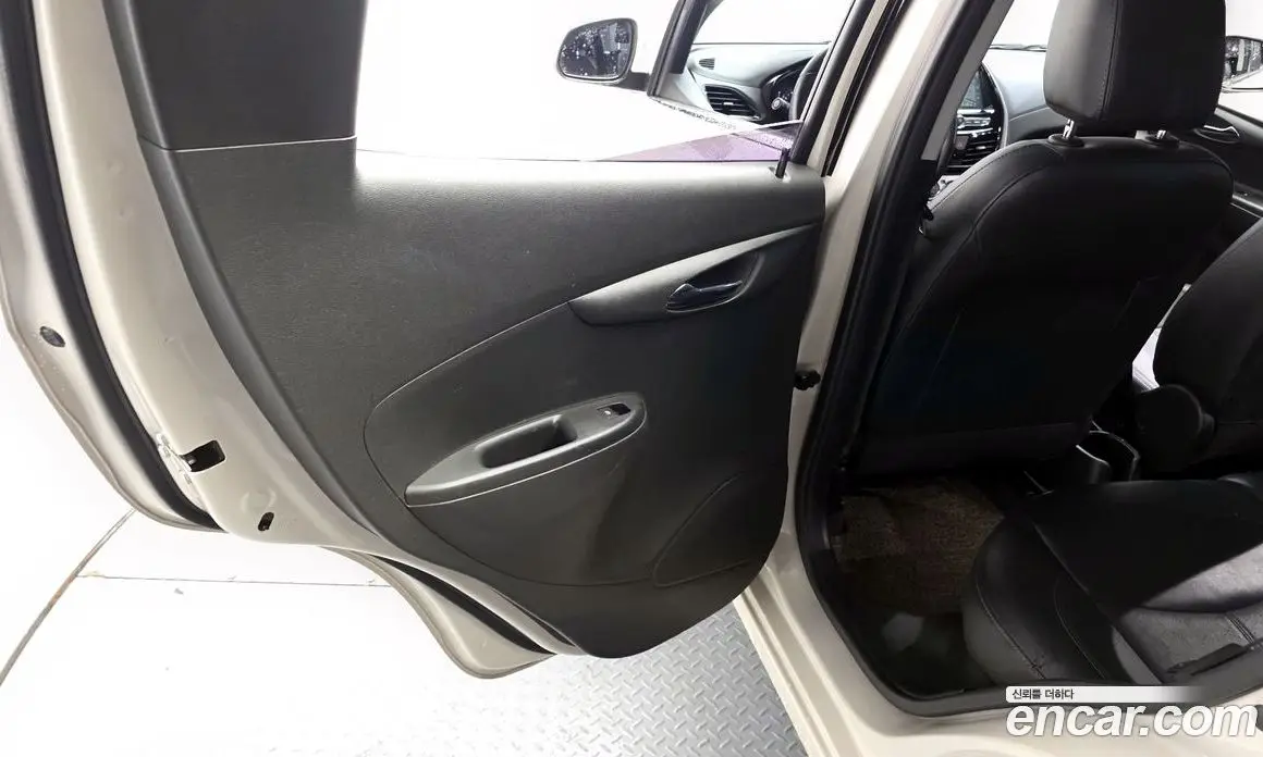 Chevrolet Spark 2017 1.0 автомат (гидро), фото 15