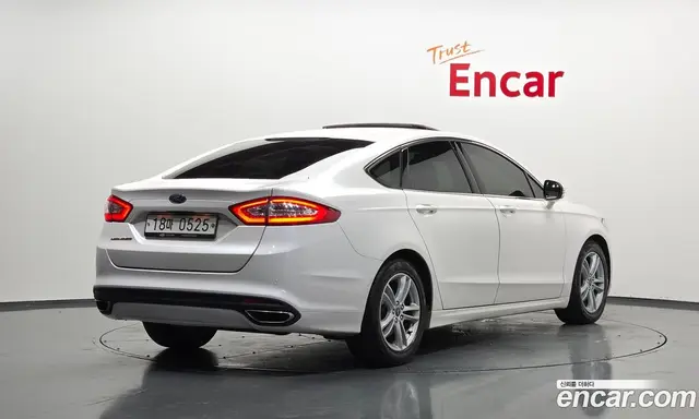 Ford Mondeo 2015 2.0 автомат (гидро), миниатюра 2 Ford Mondeo 2015 2.0 автомат (гидро), миниатюра 2