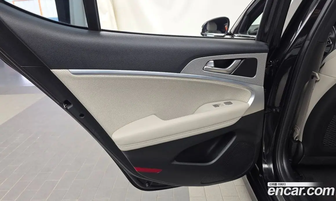 Genesis G70 2022 3.3 автомат (гидро), фото 15