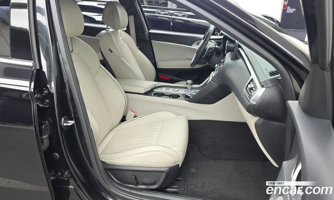 Genesis G70 2022 3.3 автомат (гидро), фото 17