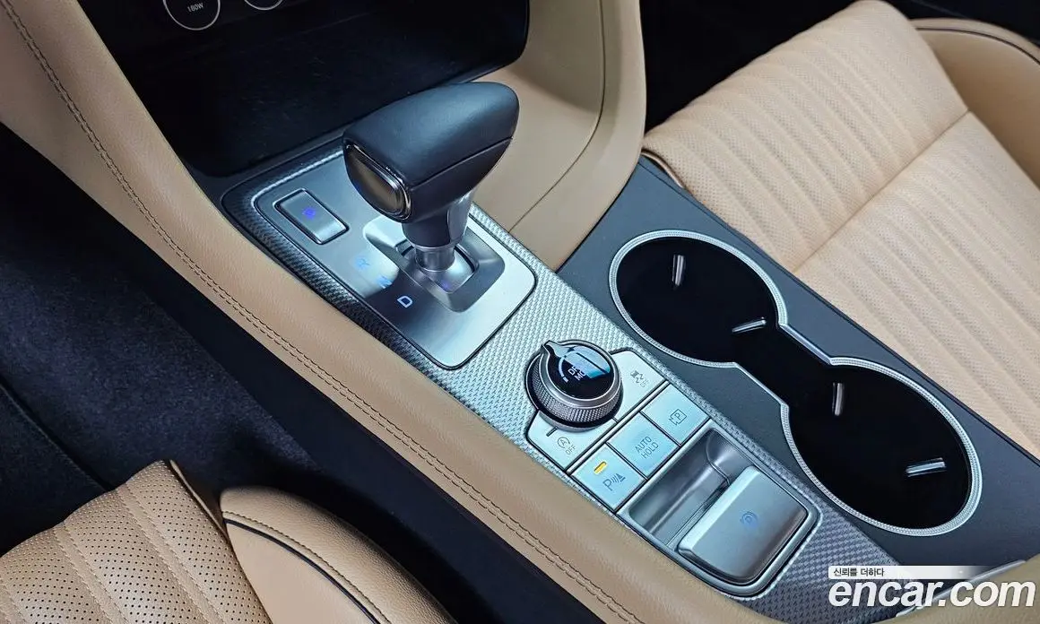 Genesis G70 2023 2.0 автомат (гидро), фото 12 Genesis G70 2023 2.0 автомат (гидро), фото 12
