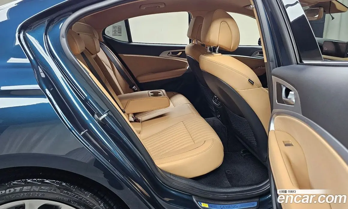 Genesis G70 2023 2.0 автомат (гидро), фото 17 Genesis G70 2023 2.0 автомат (гидро), фото 17