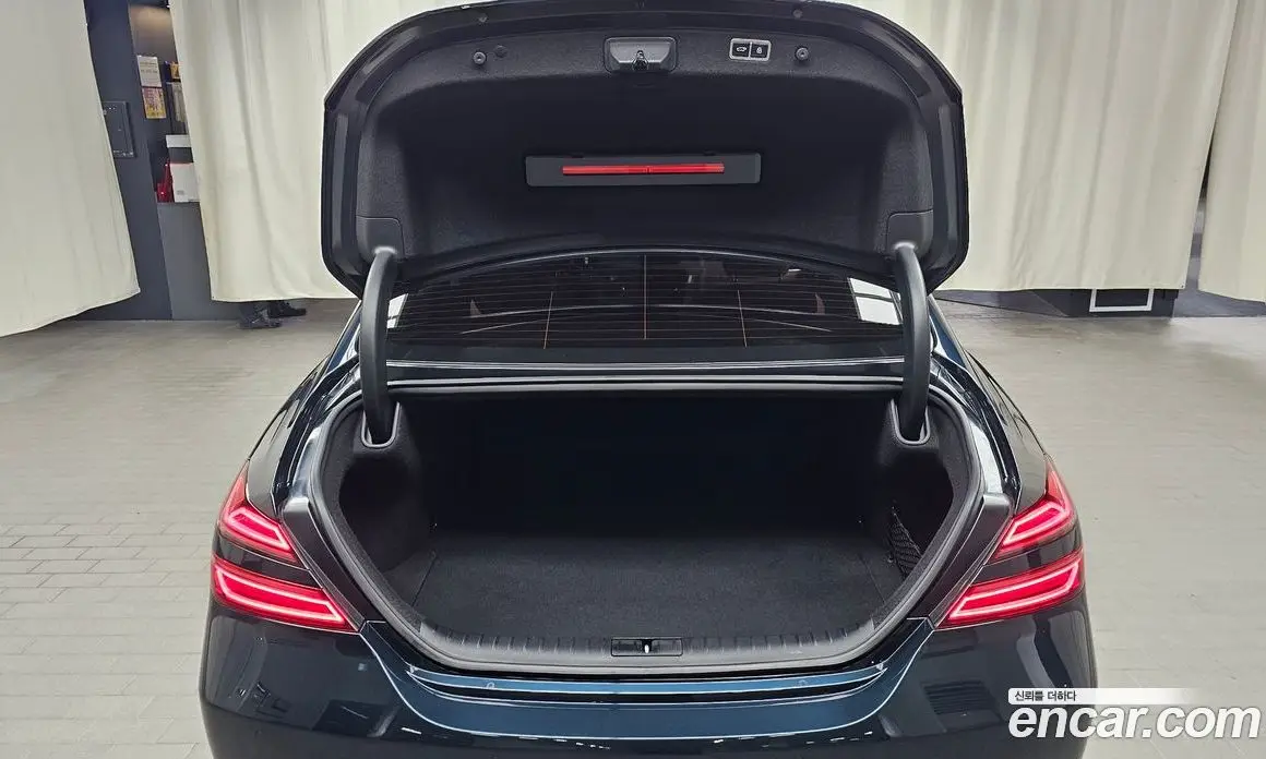 Genesis G70 2023 2.0 автомат (гидро), фото 22 Genesis G70 2023 2.0 автомат (гидро), фото 22
