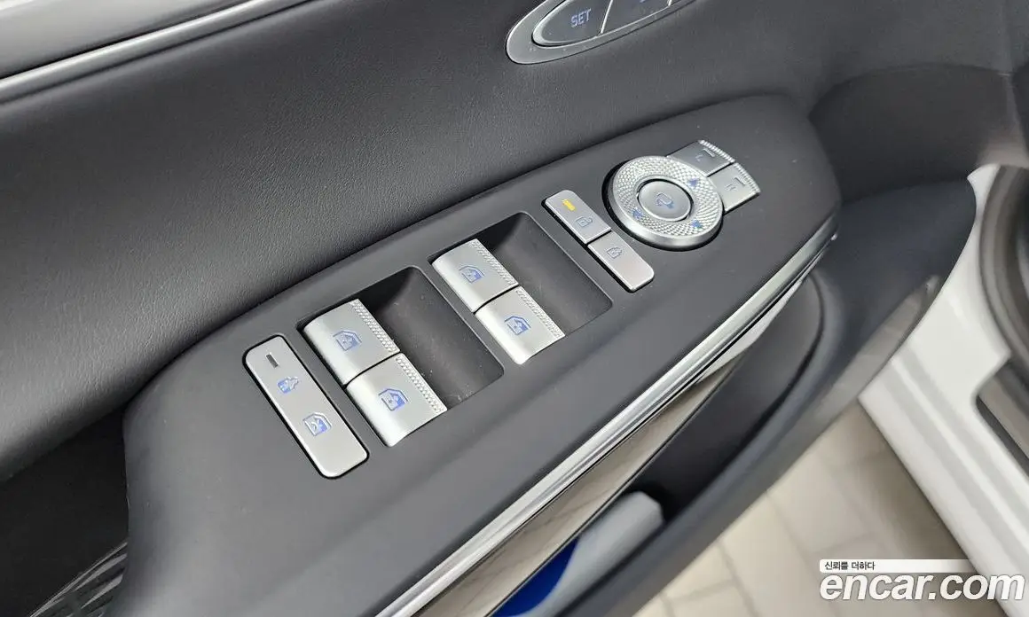 Genesis GV70 2025 2.5 автомат (гидро), фото 29 Genesis GV70 2025 2.5 автомат (гидро), фото 29