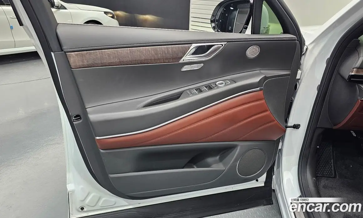 Genesis GV80 2024 2.5 автомат (гидро), фото 13 Genesis GV80 2024 2.5 автомат (гидро), фото 13