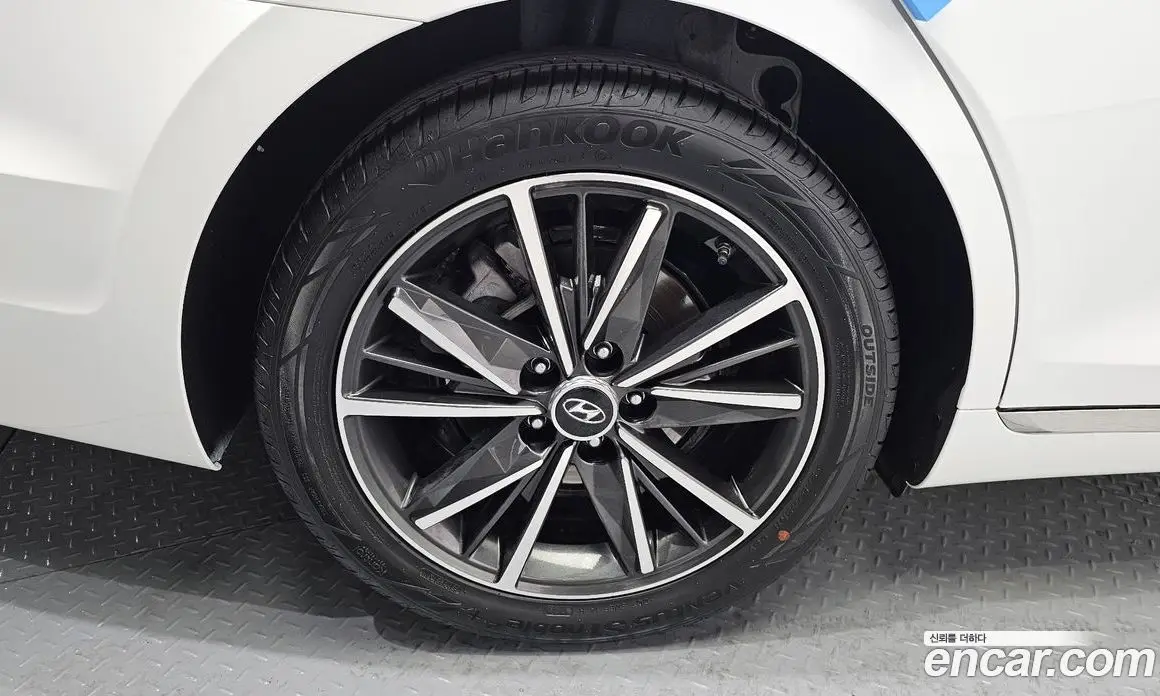 Hyundai Grandeur 2022 2.5 автомат (гидро), фото 5