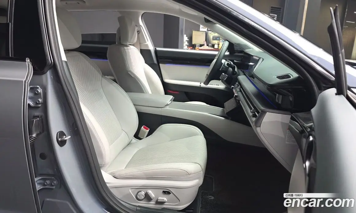Hyundai Grandeur 2023 1.6 автомат (гидро), фото 17