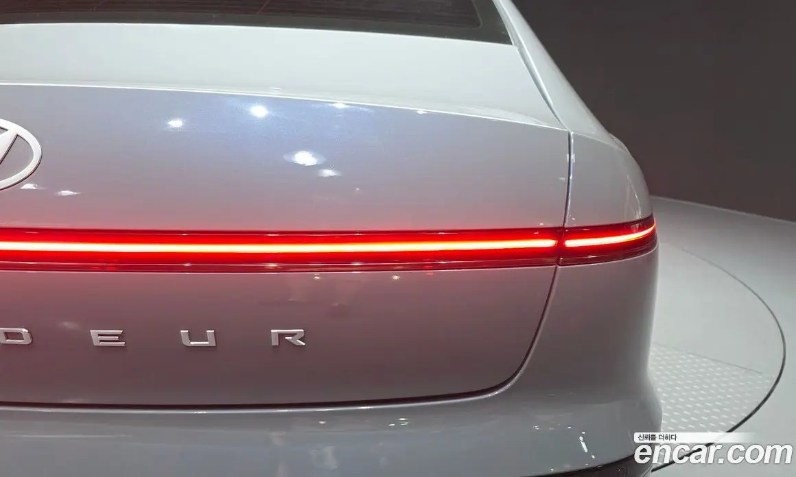 Hyundai Grandeur 2023 1.6 автомат (гидро), фото 9