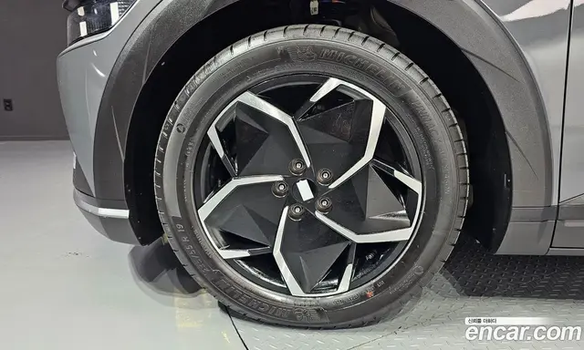 Hyundai Ioniq 5 2023 0.1 автомат (гидро), миниатюра 5