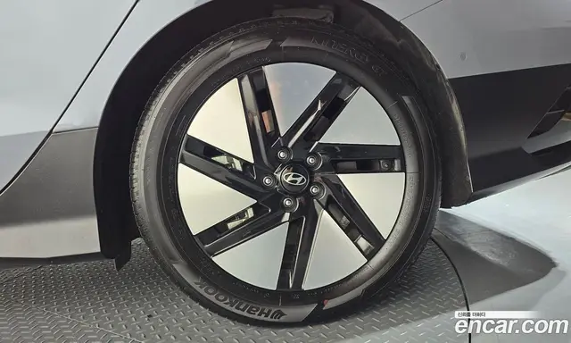 Hyundai Ioniq 6 2024 0.1 автомат (гидро), миниатюра 7