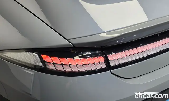 Hyundai Ioniq 6 2024 0.1 автомат (гидро), миниатюра 9