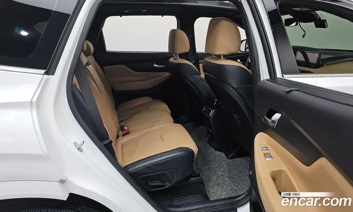Hyundai Santa Fe 2023 2.5 автомат (гидро), фото 17