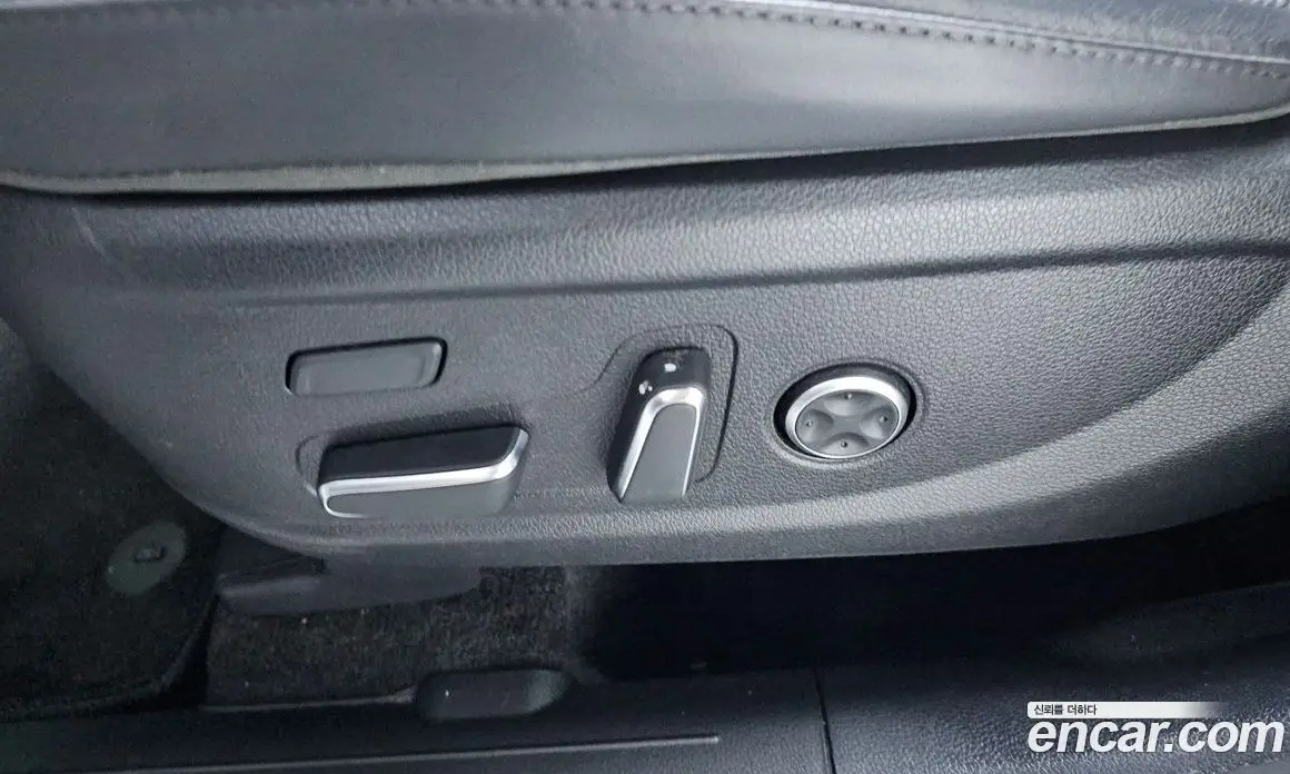 Hyundai Santa Fe 2023 2.5 автомат (гидро), фото 37