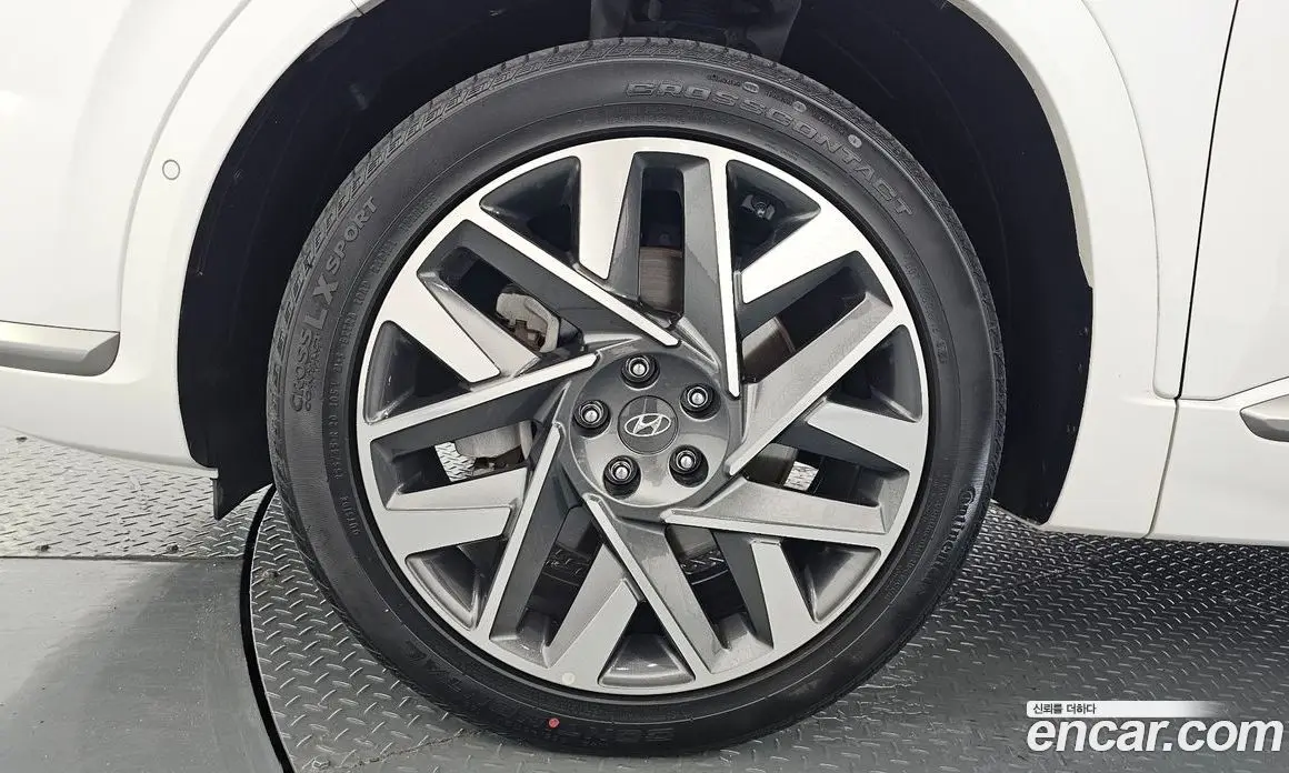 Hyundai Santa Fe 2023 2.5 автомат (гидро), фото 5