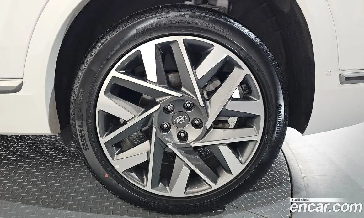 Hyundai Santa Fe 2023 2.5 автомат (гидро), фото 7