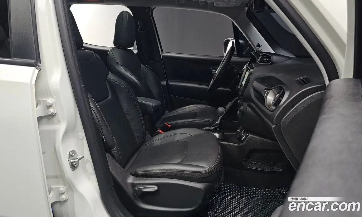 Jeep Renegade 2022 1.3 автомат (гидро), фото 12 Jeep Renegade 2022 1.3 автомат (гидро), фото 12