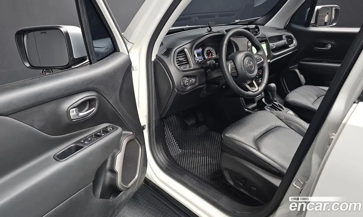 Jeep Renegade 2022 1.3 автомат (гидро), фото 16 Jeep Renegade 2022 1.3 автомат (гидро), фото 16