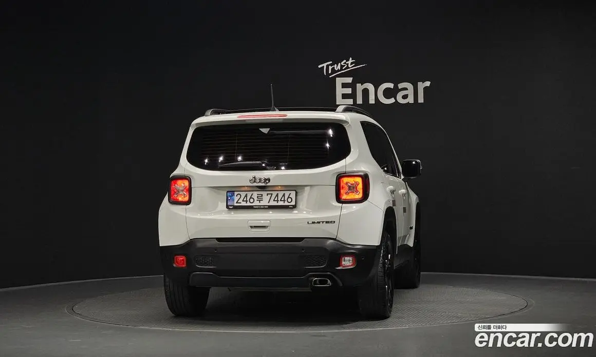 Jeep Renegade 2022 1.3 автомат (гидро), фото 3 Jeep Renegade 2022 1.3 автомат (гидро), фото 3