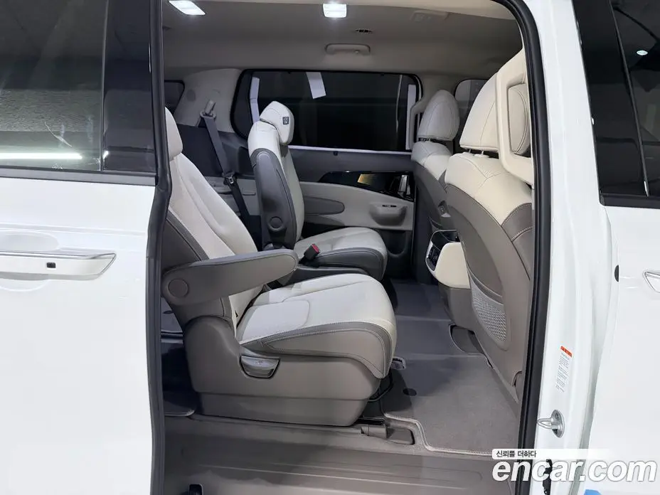 Kia Carnival 2025 1.6 автомат (гидро), фото 7