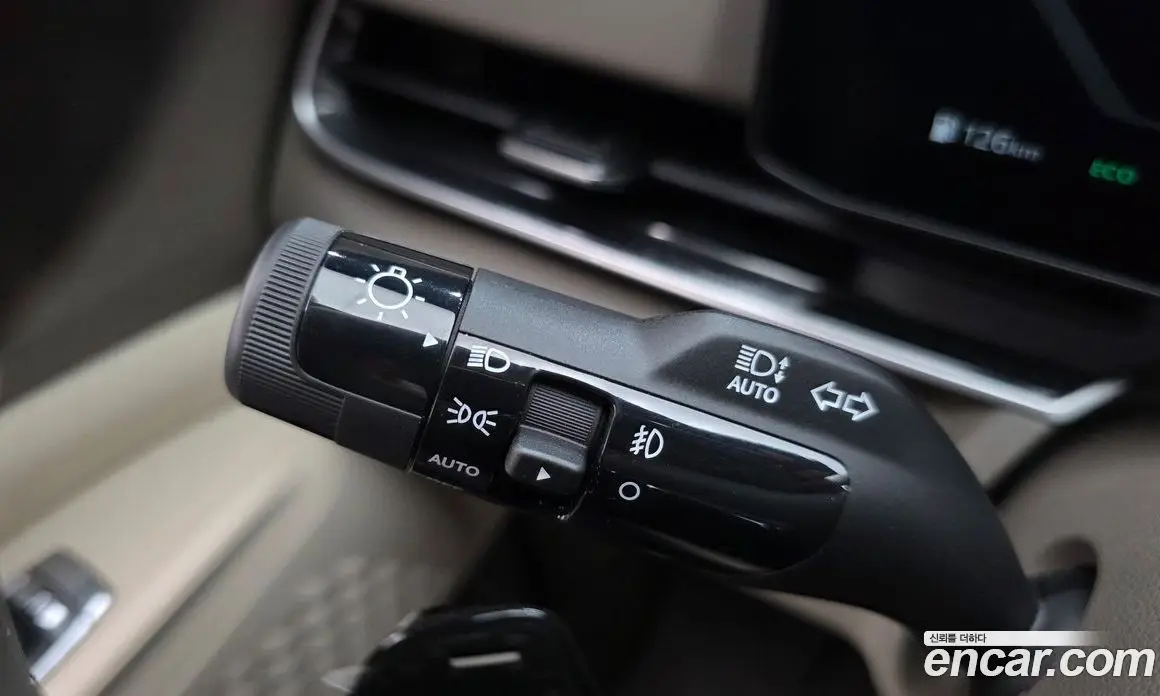 Kia Carnival 2025 2.2 автомат (гидро), фото 25 Kia Carnival 2025 2.2 автомат (гидро), фото 25