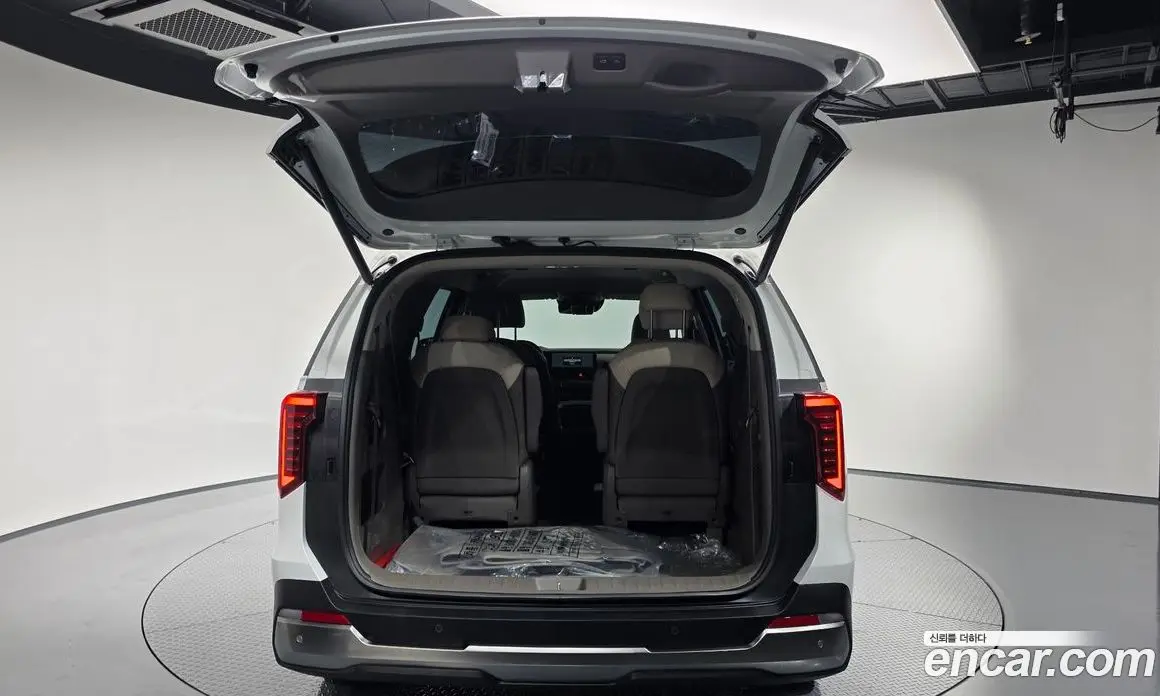 Kia Carnival 2025 2.2 автомат (гидро), фото 34 Kia Carnival 2025 2.2 автомат (гидро), фото 34