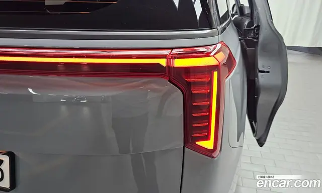 Kia Carnival 2025 2.2 автомат (гидро), миниатюра 9