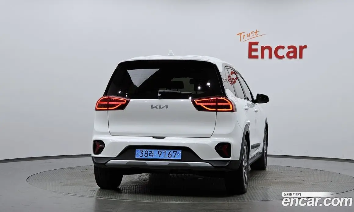 Kia Niro 2022 0.2 автомат (гидро), фото 3