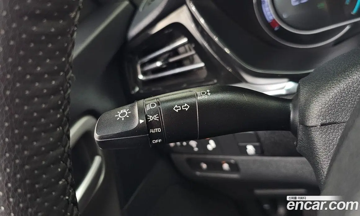 Kia Niro 2022 0.2 автомат (гидро), фото 23