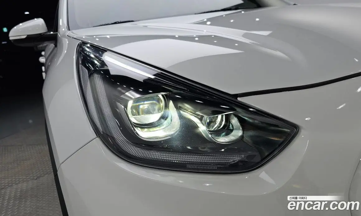 Kia Niro 2022 0.2 автомат (гидро), фото 7