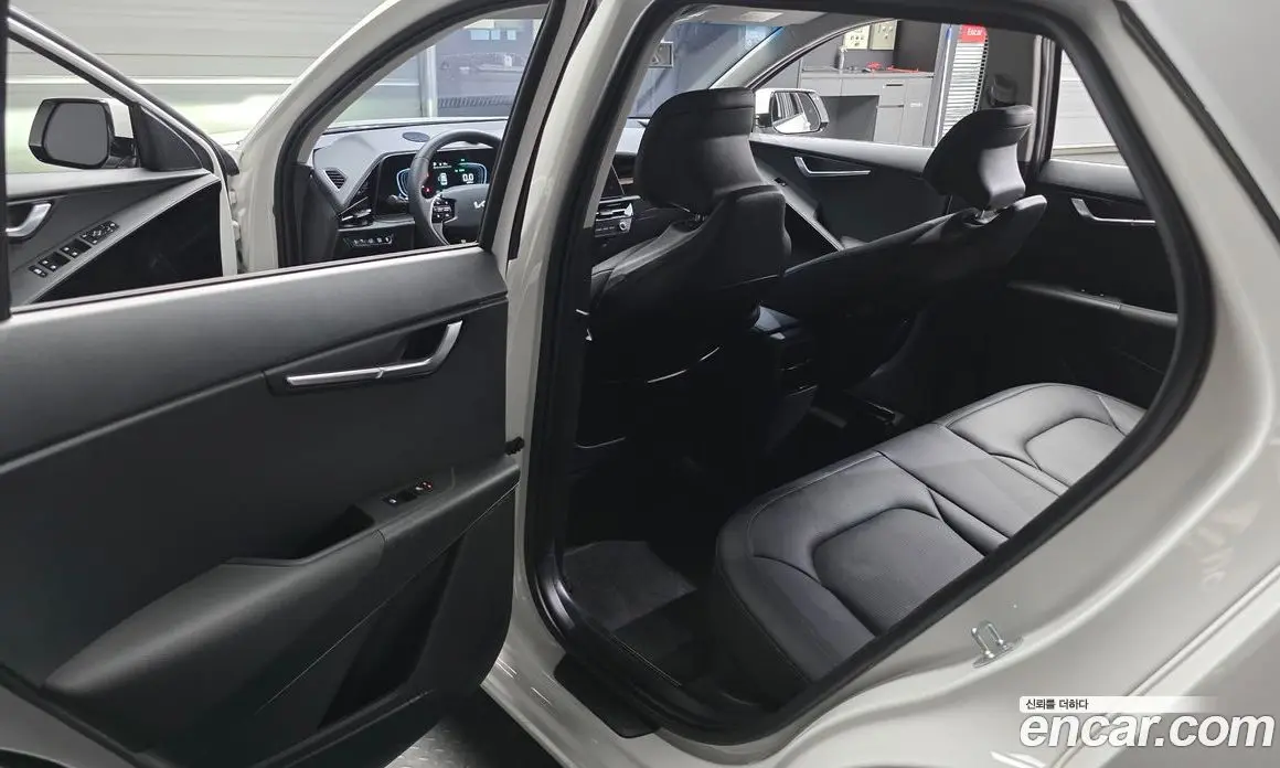 Kia Niro 2025 1.6 автомат (гидро), фото 11