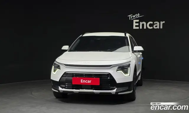 Kia Niro 2025 1.6 автомат (гидро), миниатюра 3