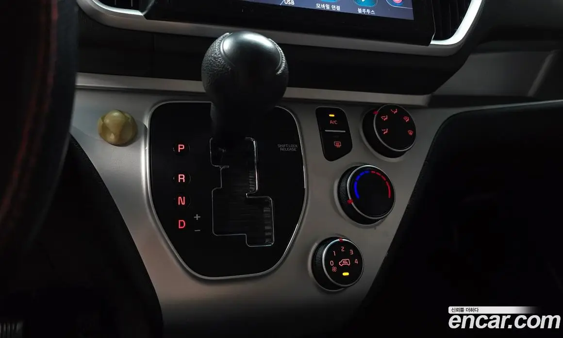 Kia Ray 2018 1.0 автомат (гидро), фото 12
