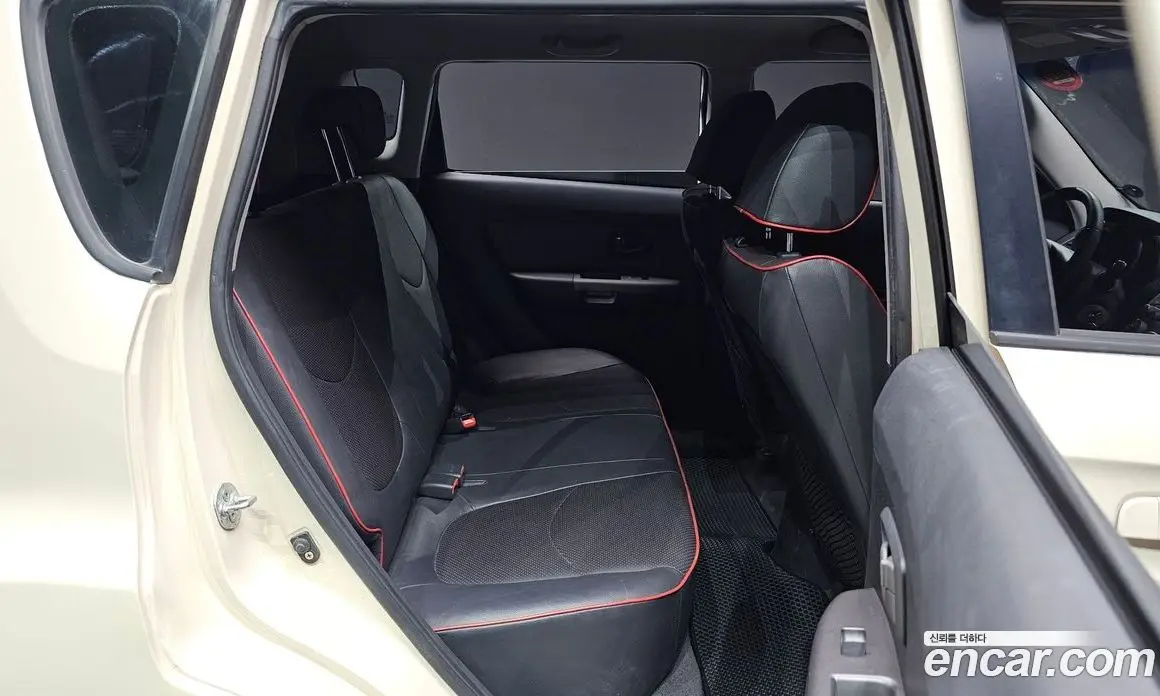 Kia Soul 2009 1.6 автомат (гидро), фото 12