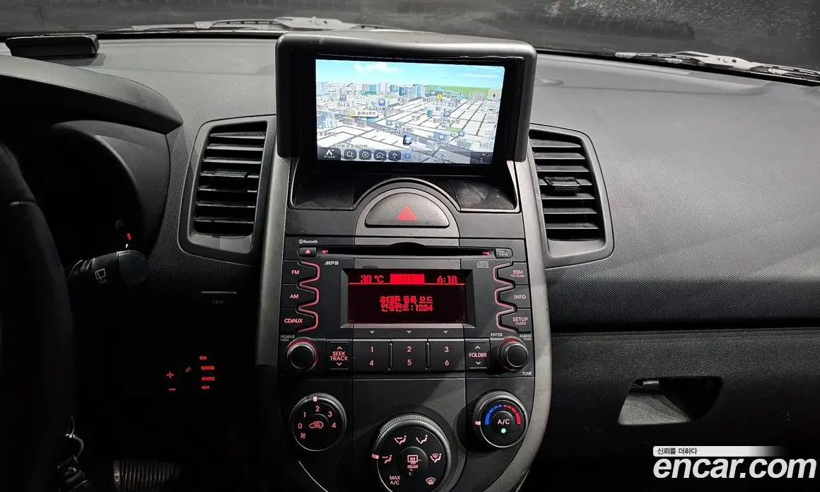 Kia Soul 2009 1.6 автомат (гидро), фото 14