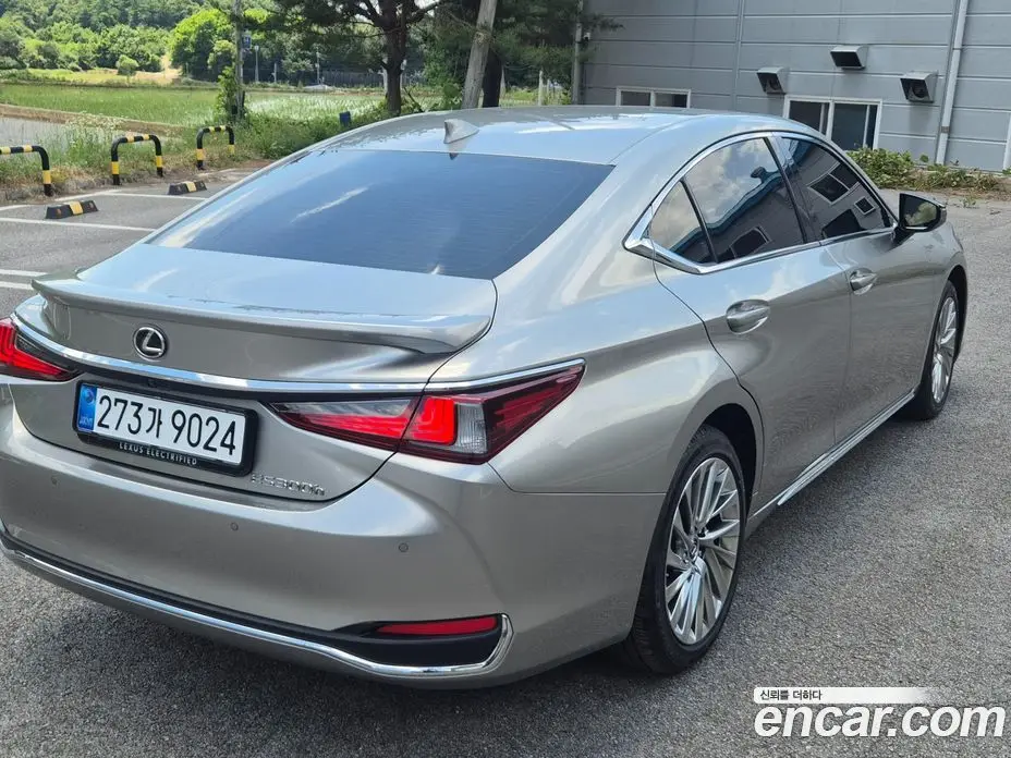 Lexus ES 2026 2.5 автомат (гидро), фото 2 Lexus ES 2026 2.5 автомат (гидро), фото 2